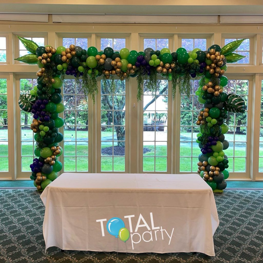 DJ backdrop for Enchanted Woods theme prom. 
#enchantedwoods #promballoons #green #balloonsbytotalparty #promseason #schoolevents #njballoons #balloonarches #flowerarch