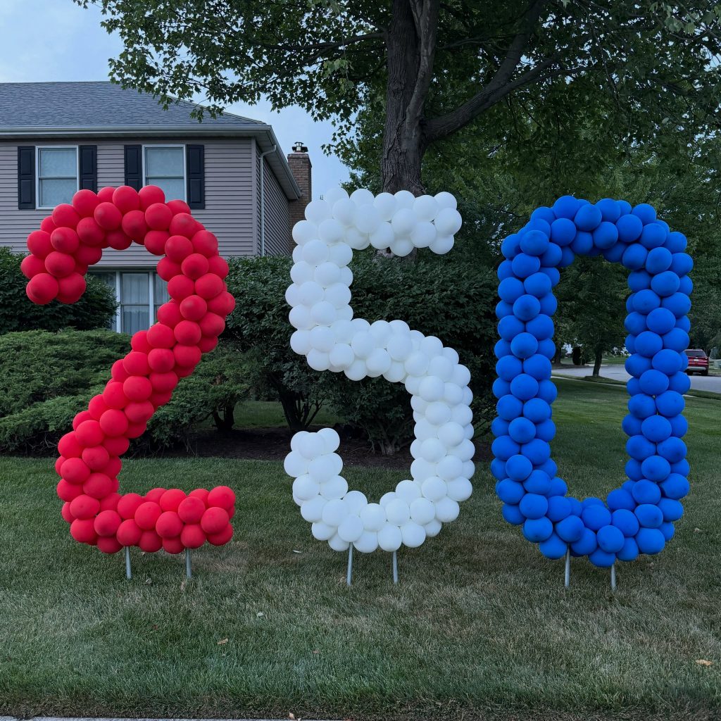 Shout to @betallic and @sempertex! 🌟
These 🎈 numbers held up all 🎶 Saturday in the Park on the 4th of July 🎶 in 100 degree heat and high NJ humidity. 
Storms were threatening so we temporarily relocated them to Total Party HQ and let our neighbors enjoy them 🎇🇺🇸🧨🎇🇺🇸🧨